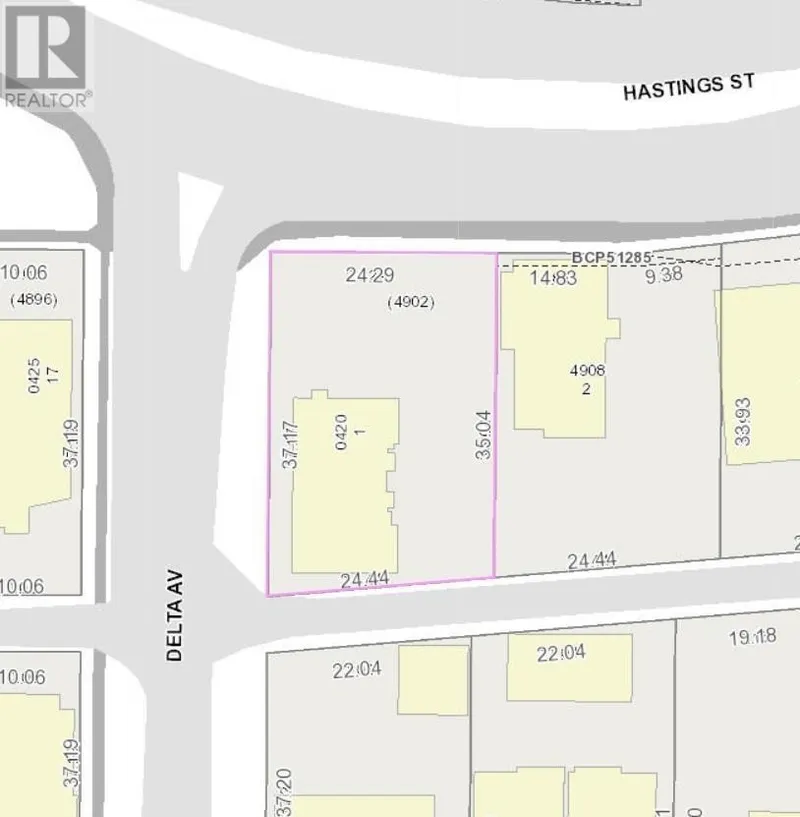 420 DELTA AVENUE - photo 2 of 4