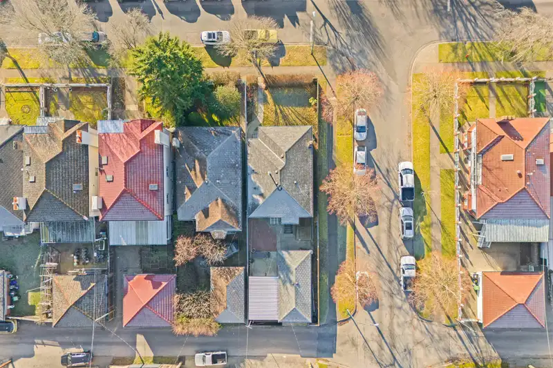 1005 E 58TH AVENUE - photo 3 of 4