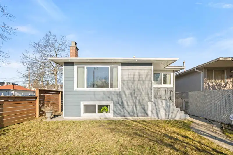 1005 E 58TH AVENUE - photo 4 of 4