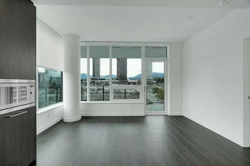 1007 2425 ALPHA AVENUE - photo 4 of 26