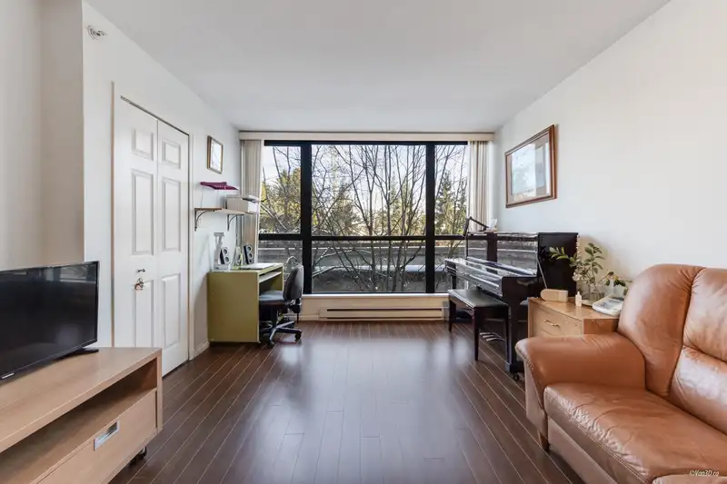 414 3588 VANNESS AVENUE - photo 4 of 18