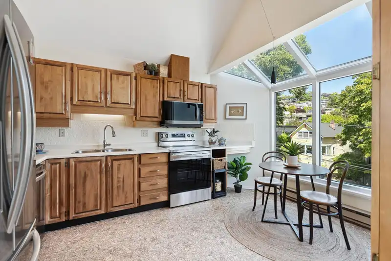 1107 ELM STREET - photo 2 of 37