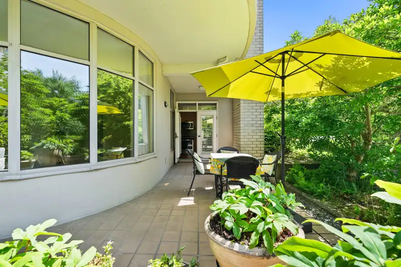 102 5850 BALSAM STREET - photo 2 of 35