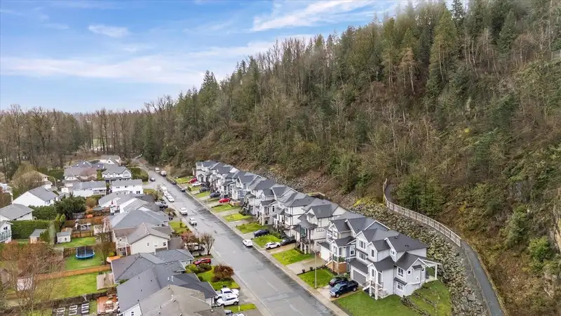 47024 QUARRY ROAD - photo 4 of 34
