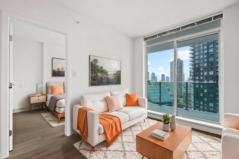 1507 13655 FRASER HIGHWAY - photo 1 of 25