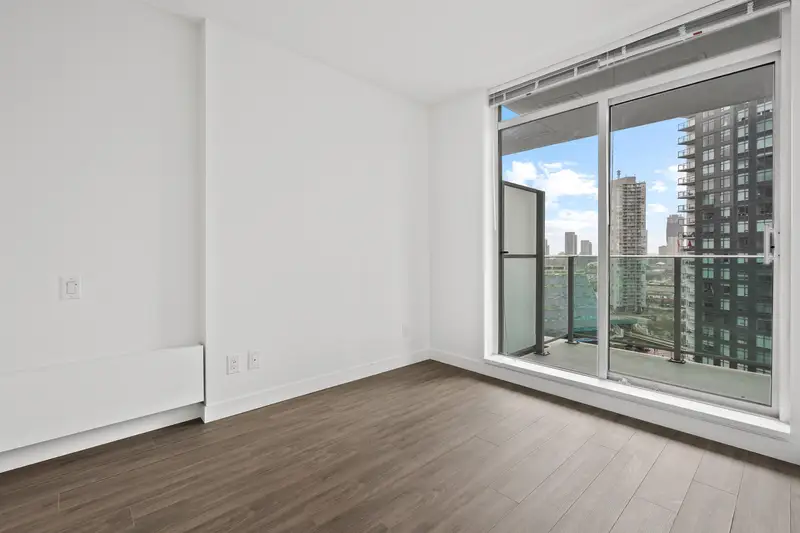 1507 13655 FRASER HIGHWAY - photo 4 of 25