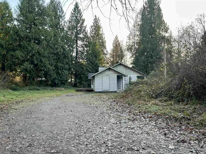 9232 FARRINGTON STREET - photo 4 of 32