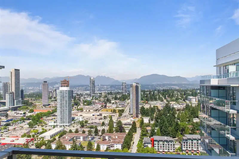 3607 13768 100 AVENUE - photo 1 of 31