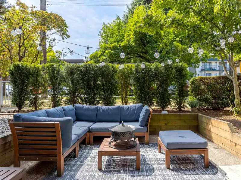 103 2121 W 5TH AVENUE - photo 1 of 39