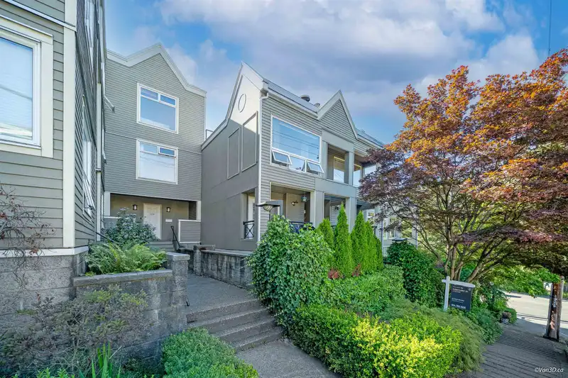 2215 ALDER STREET - photo 2 of 36