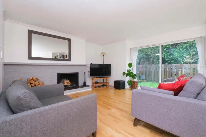 829 OLD LILLOOET ROAD - photo 2 of 38