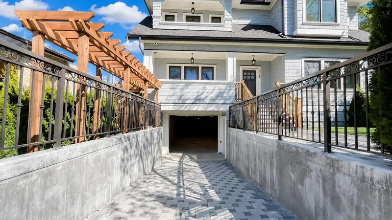 2373 W 7TH AVENUE - photo 3 of 38