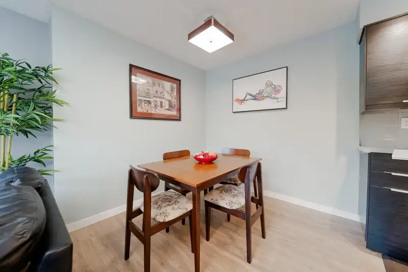 108 2450 CORNWALL AVENUE - photo 2 of 12
