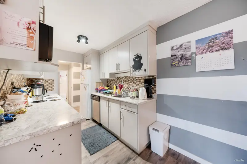 201 14925 100 AVENUE - photo 4 of 22