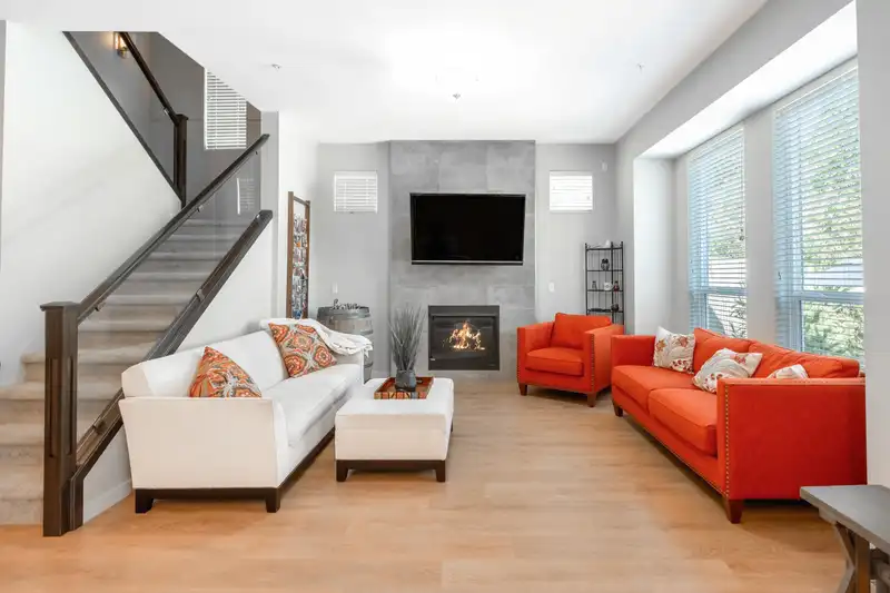 24359 113 AVENUE - photo 4 of 32
