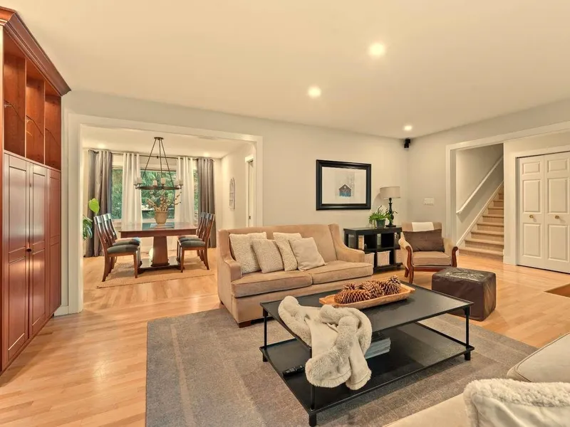 2685 BYRON ROAD - photo 4 of 25