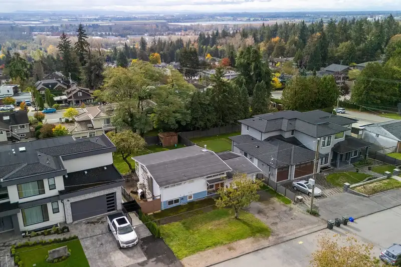 4150 IRMIN STREET - photo 3 of 31