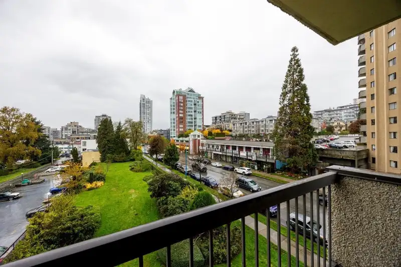 403 145 ST. GEORGES AVENUE - photo 1 of 18