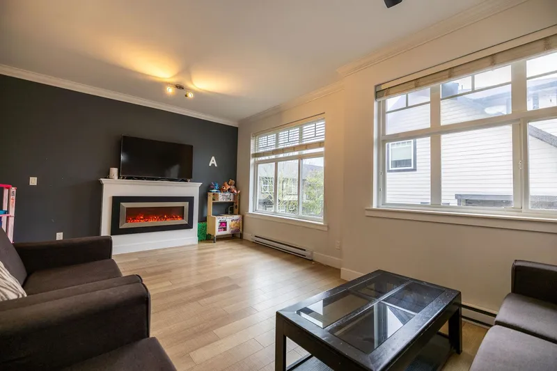 7 6350 142 STREET - photo 2 of 23