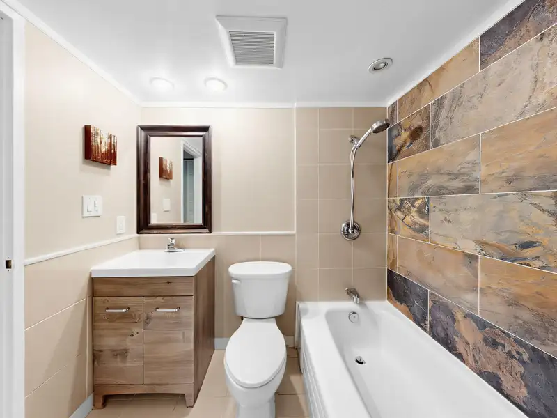 5 9584 MANCHESTER DRIVE - photo 4 of 27