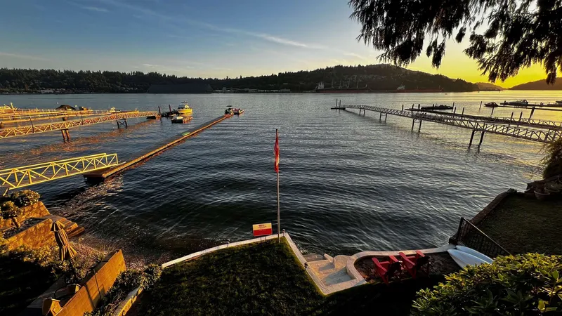 844 ALDERSIDE ROAD - photo 1 of 25