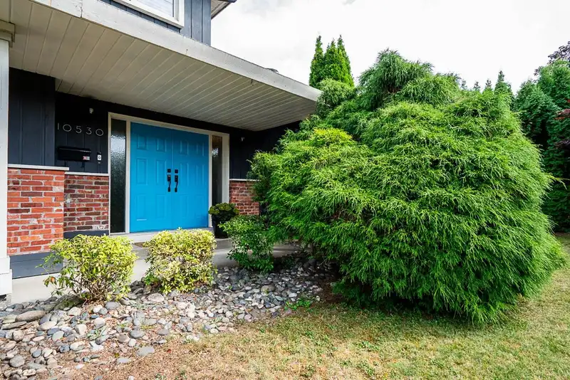 10530 168 STREET - photo 2 of 30