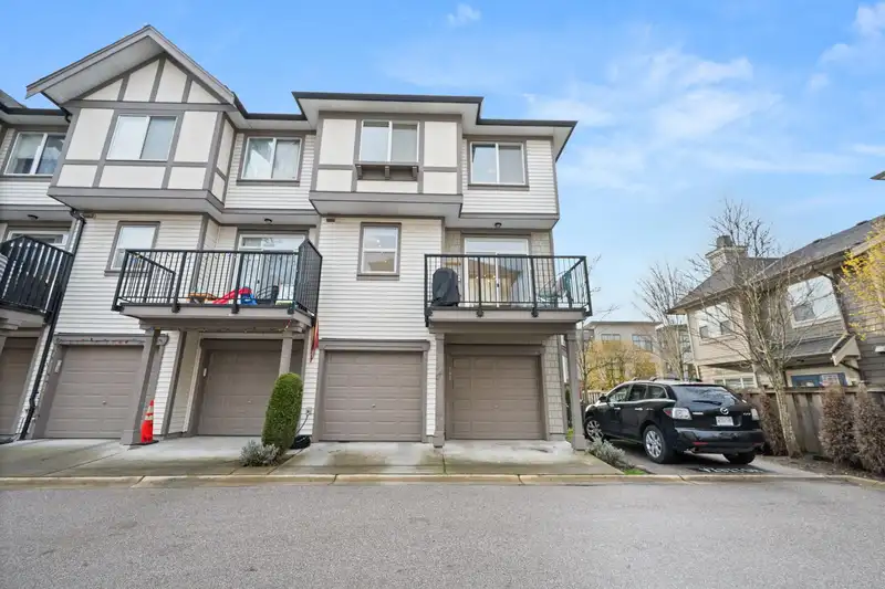 77 7848 209 STREET - photo 1 of 40