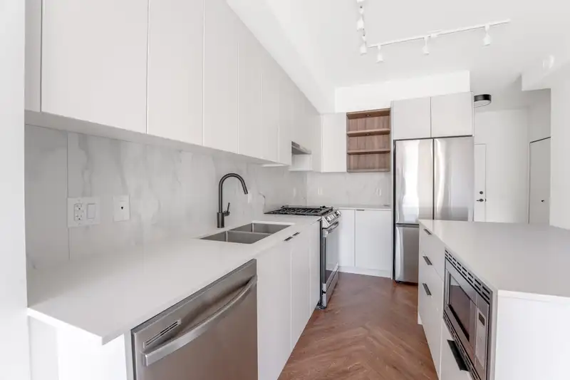 524 3229 ST. JOHNS STREET - photo 4 of 27