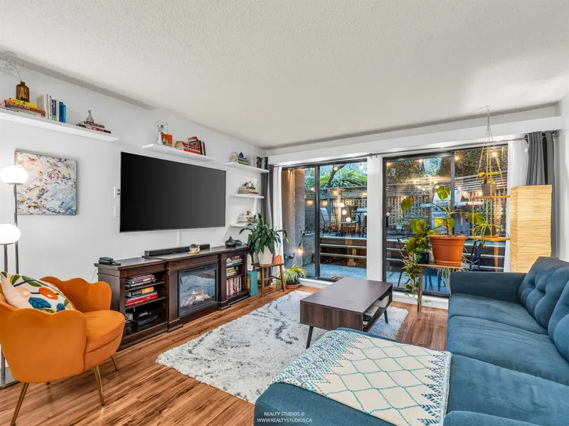 108 1955 WOODWAY PLACE - photo 3 of 23