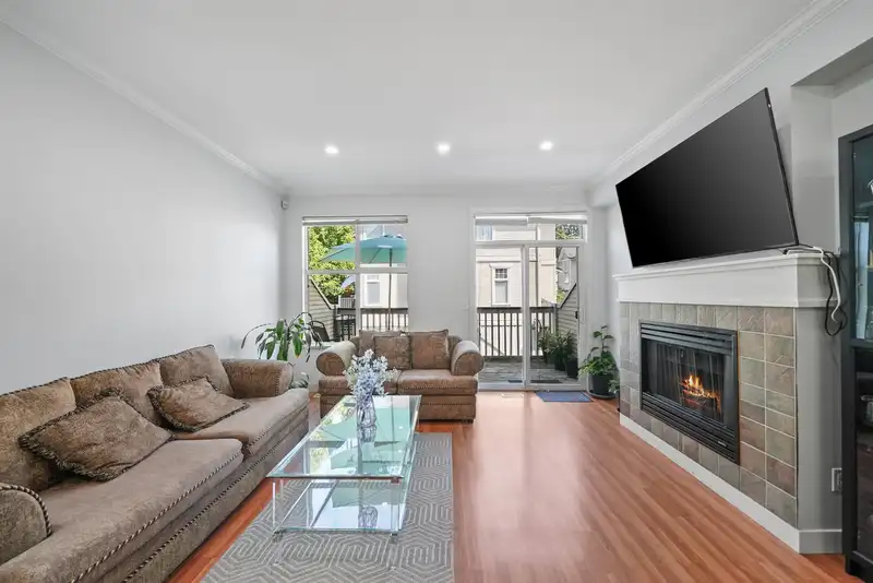 30 8383 159 STREET - photo 3 of 38