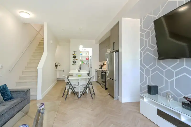 106 17578 57A AVENUE - photo 4 of 20