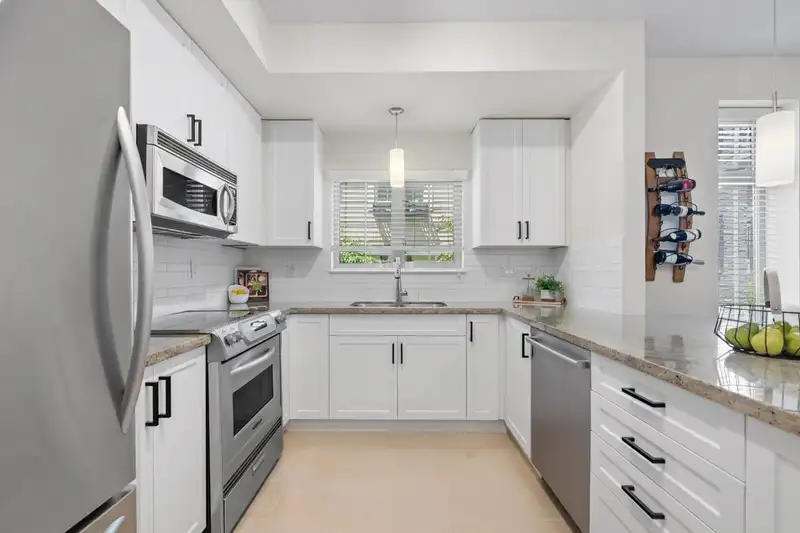 26 245 FRANCIS WAY - photo 2 of 39