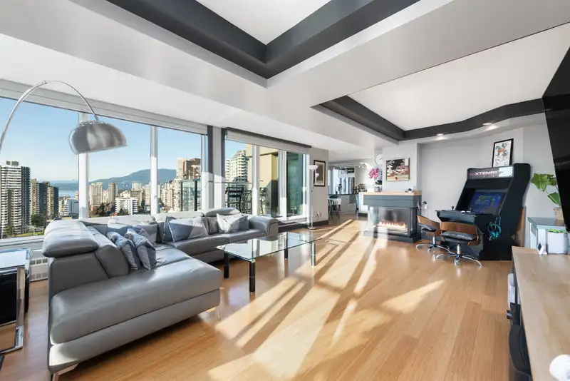 1806 888 PACIFIC STREET - photo 1 of 40
