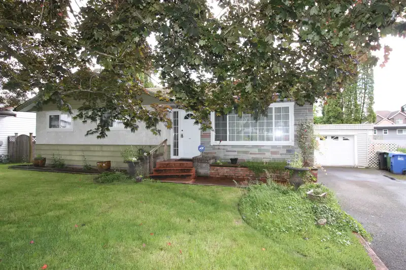 2788 EVERGREEN STREET - photo 1 of 13