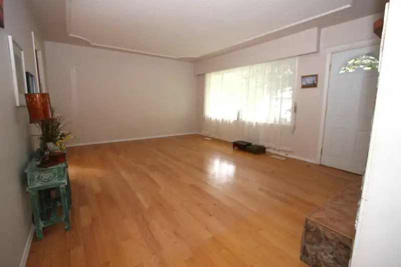 2788 EVERGREEN STREET - photo 4 of 13