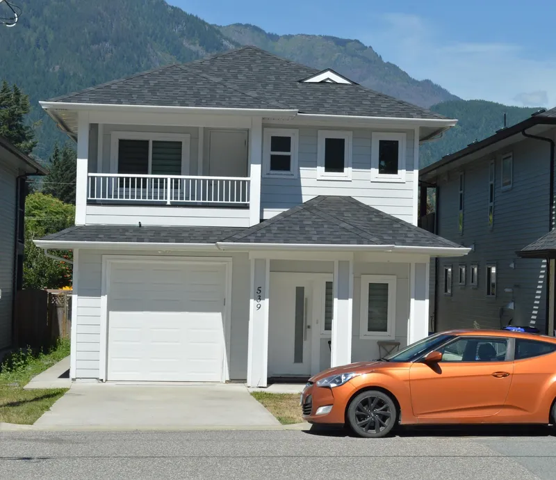 539 DOUGLAS STREET - photo 2 of 22