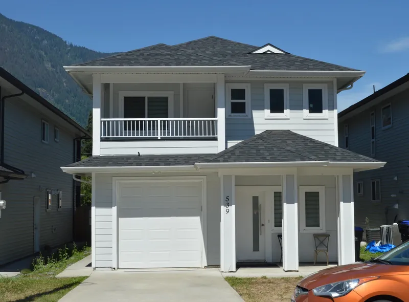 539 DOUGLAS STREET - photo 3 of 22