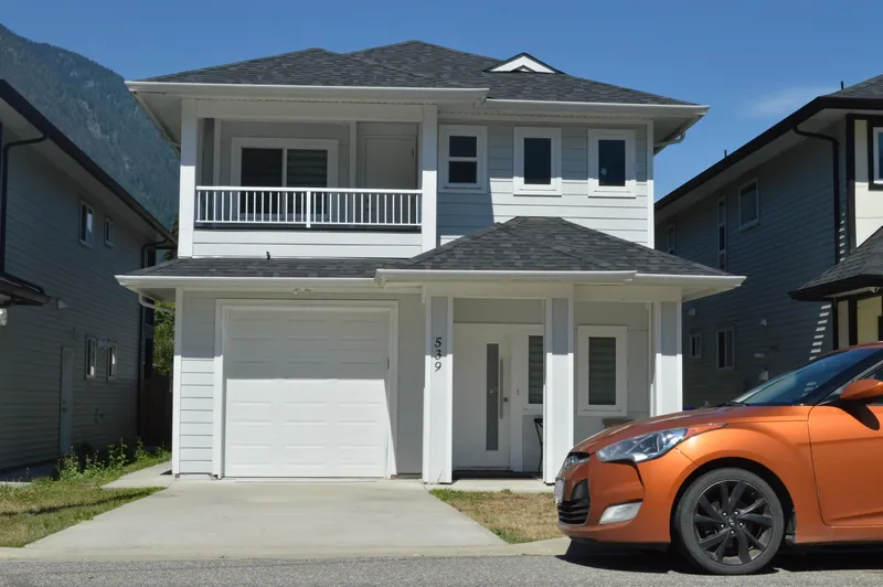 539 DOUGLAS STREET - photo 4 of 22