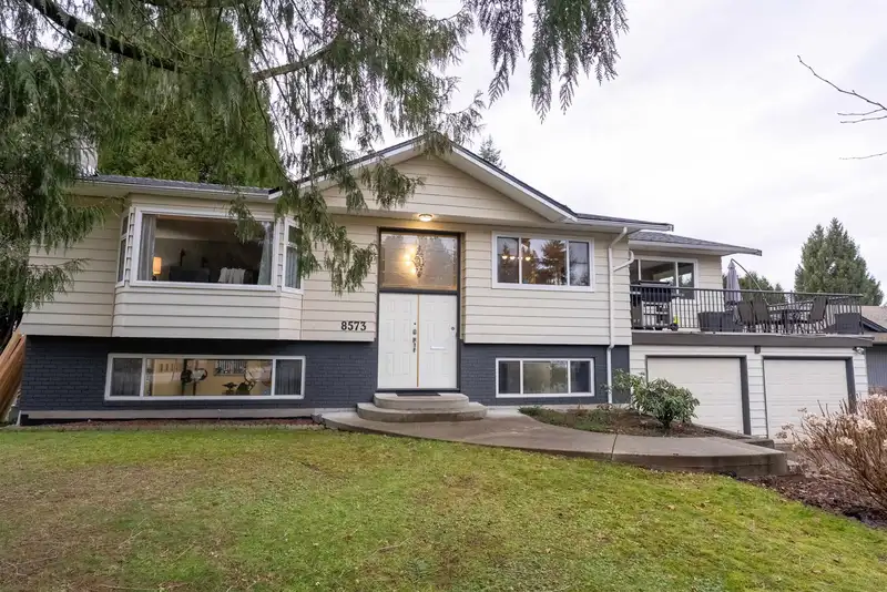 8573 109B STREET - photo 2 of 40