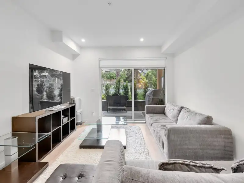 134 2635 KING GEORGE BOULEVARD - photo 1 of 34