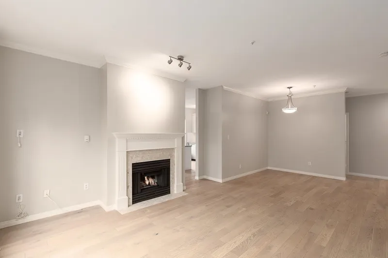 144 3098 GUILDFORD WAY - photo 2 of 25