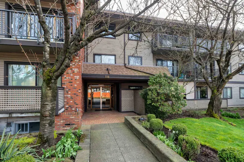 212 535 BLUE MOUNTAIN STREET - photo 2 of 25