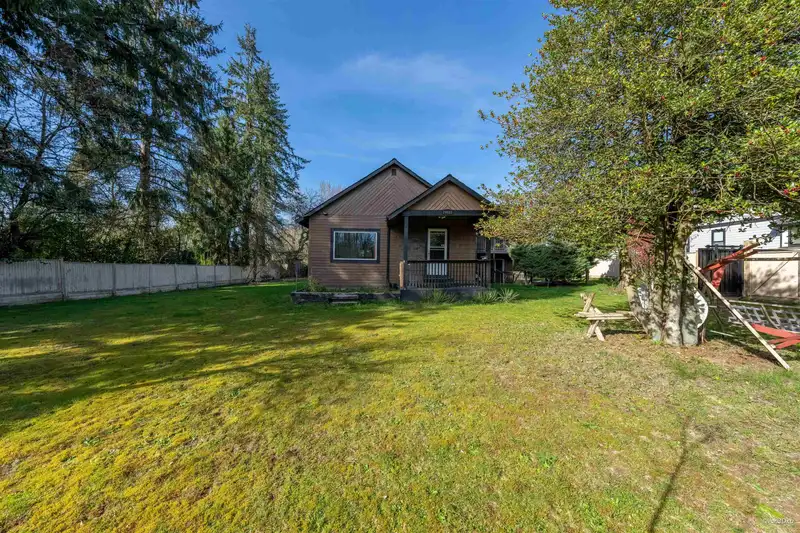24483 DEWDNEY TRUNK ROAD - photo 4 of 39