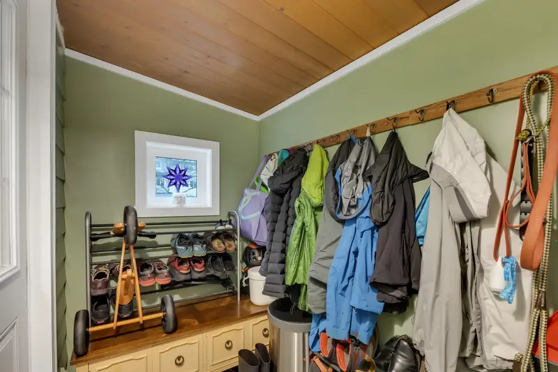 4 40022 GOVERNMENT ROAD - photo 4 of 13