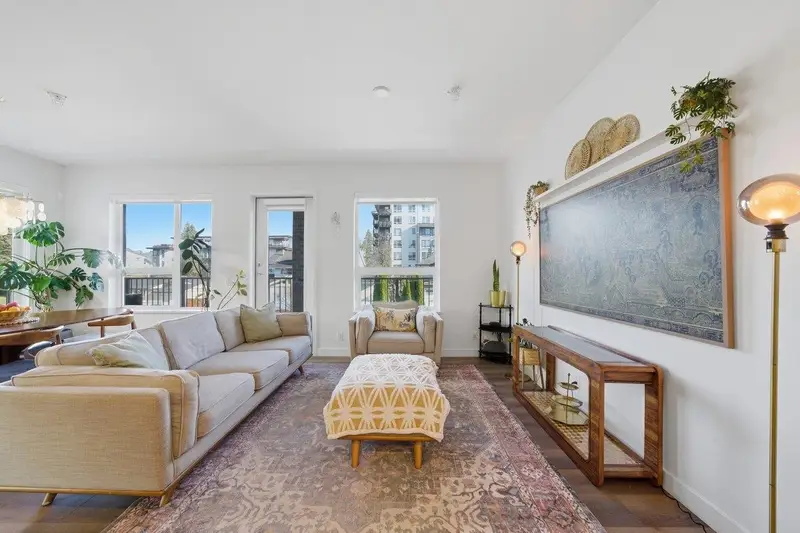 303 645 COMO LAKE AVENUE - photo 2 of 25