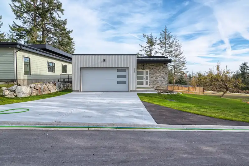 5410 STELLAR WAY - photo 3 of 40