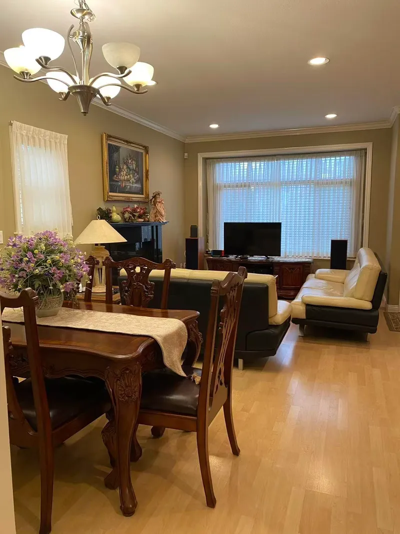 6060 CLINTON STREET - photo 4 of 13