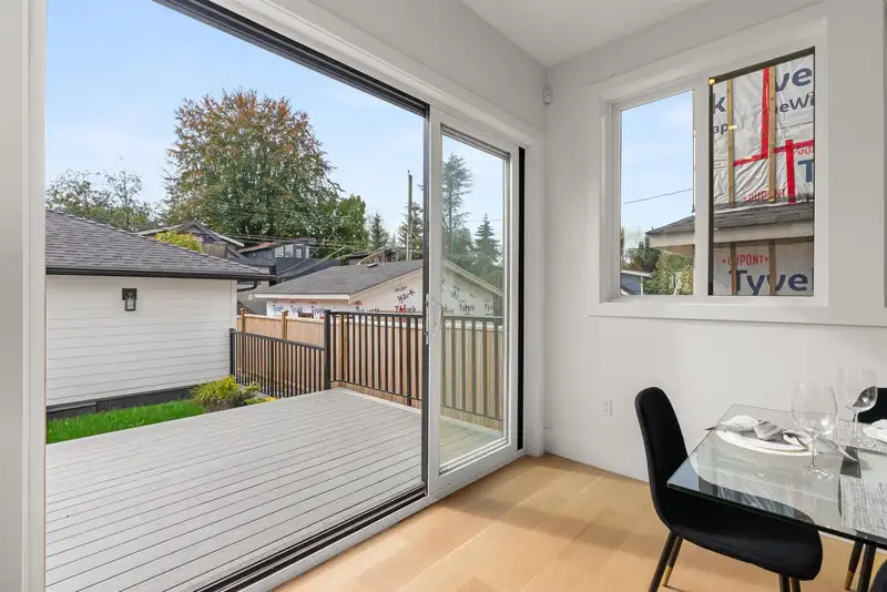 2254 E 11TH AVENUE - photo 4 of 27