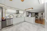 43 2035 MARTENS STREET - thumbnail 7