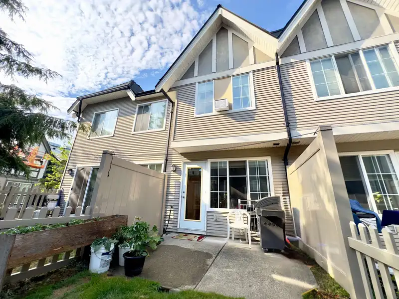 21 12778 66 AVENUE - photo 4 of 30